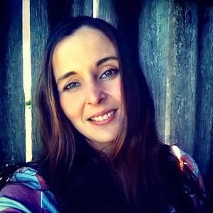 Meet your Posher, Angie